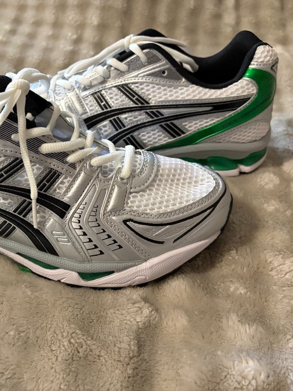 ASICS GEL-KAYANO 14 Running Shoes, Size 9.5, Retro-Tech Style Walking Shoes